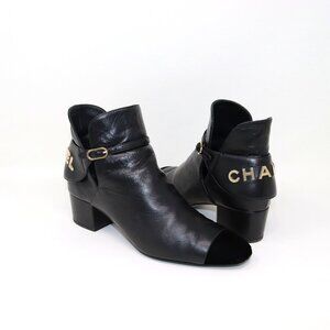 SOLD!———- CHANEL 38.5 Black Signature Logo Buckle Short Ankle Boots